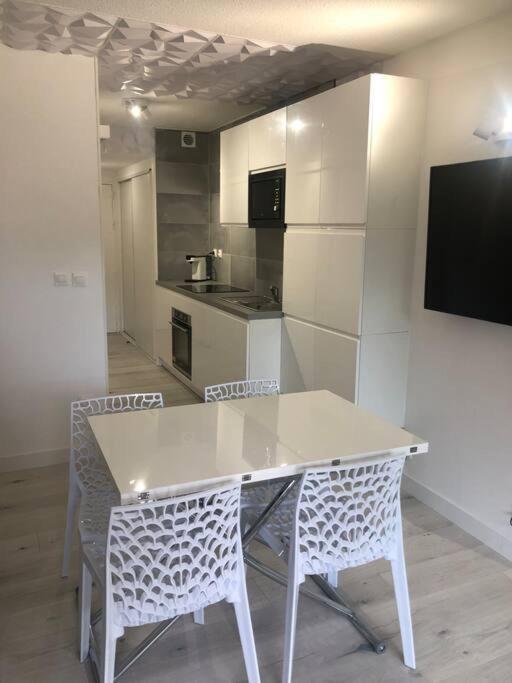 Studio 25M2 Hyeres Plages Ngoại thất bức ảnh